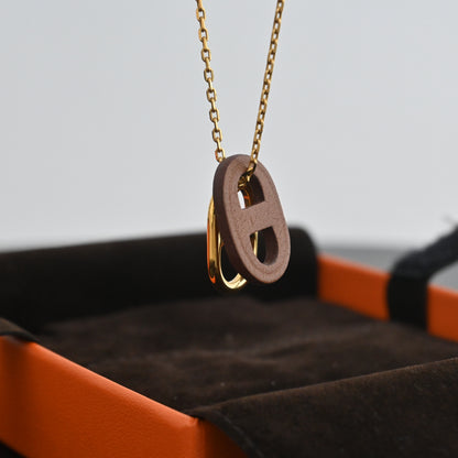 Hermes O'Maillon Pendant Necklace in GHW