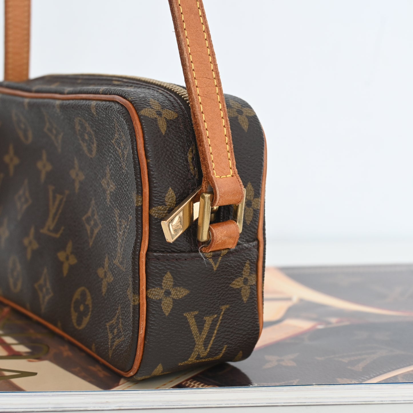 Louis Vuitton Cite Pochette PM