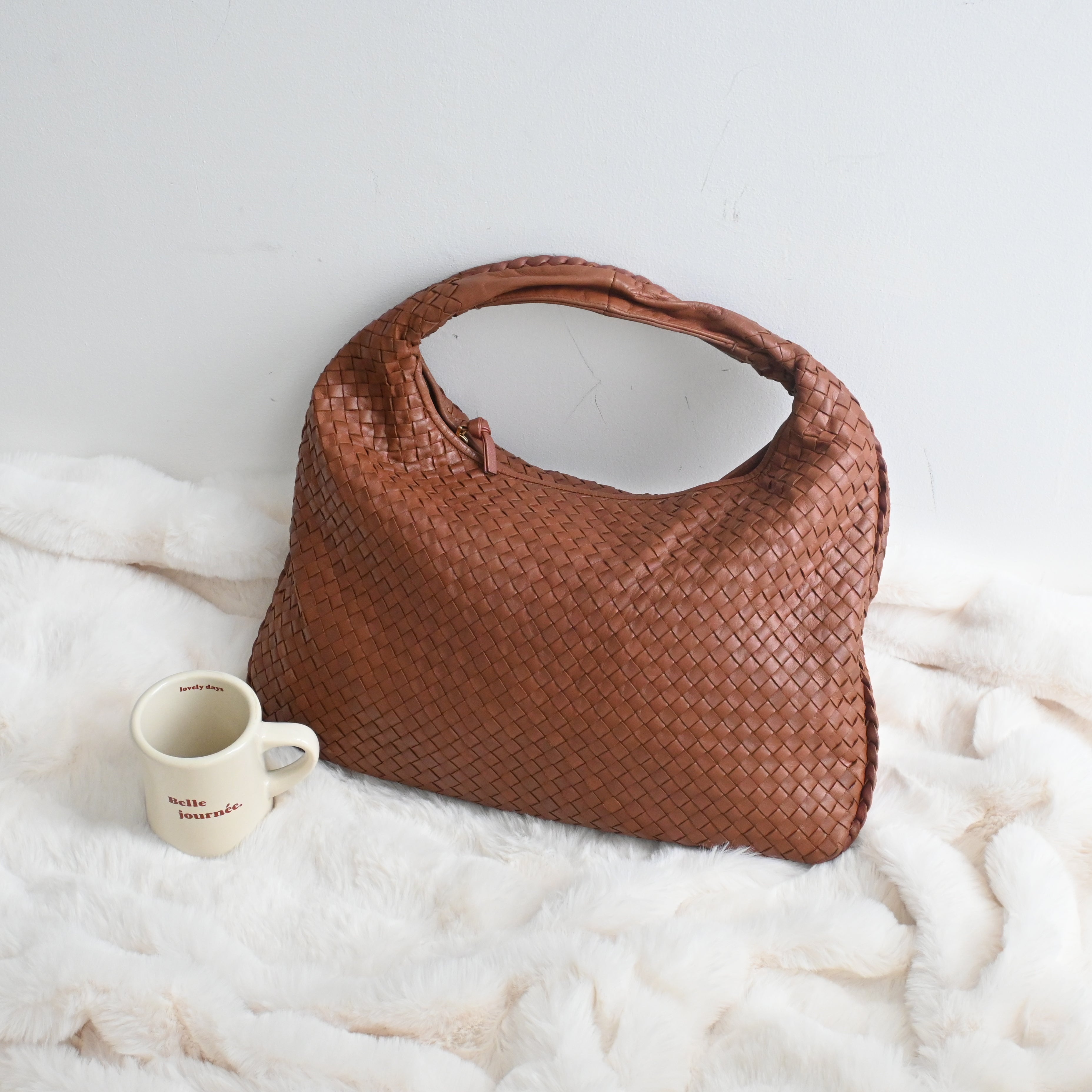 Bottega Veneta Intrecciato Hobo Bag - Leluxe Vintage Sdn. Bhd.