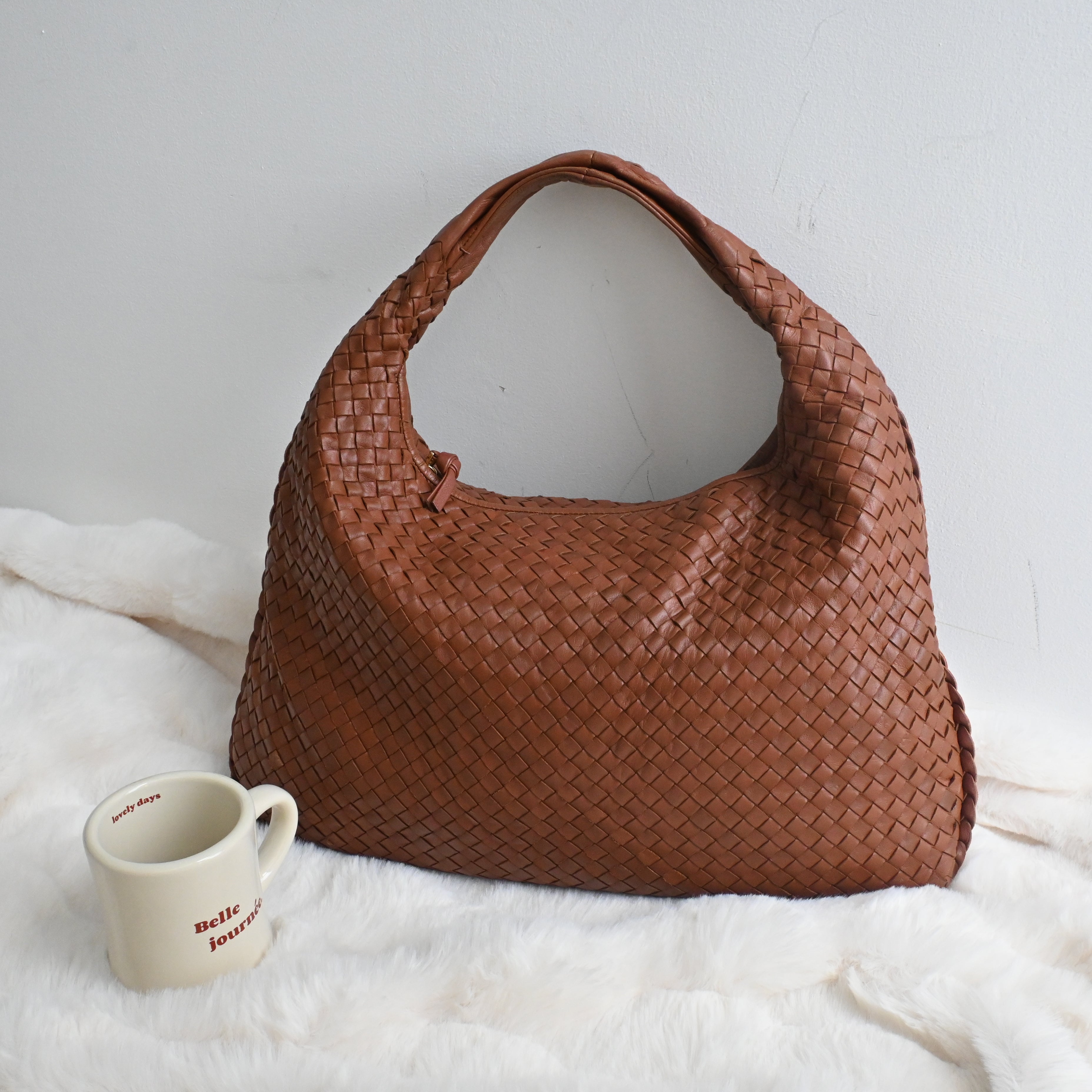 Bottega Veneta Intrecciato Hobo Bag - Leluxe Vintage Sdn. Bhd.