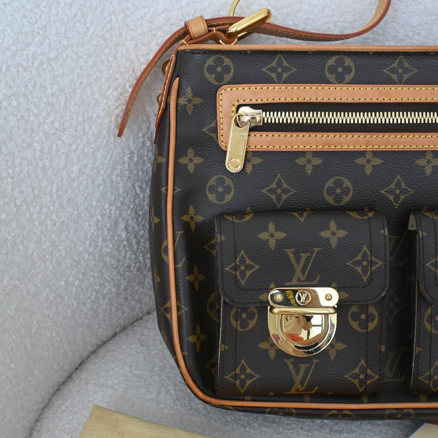 Louis Vuitton Monogram Hudson GM