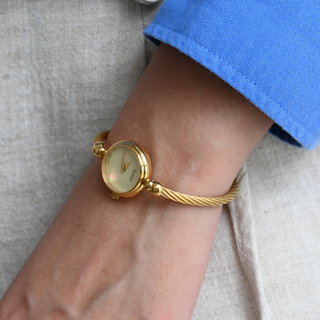 Gucci Bangle Watch 2700.2.L 0202462 - Leluxe Vintage Sdn. Bhd.