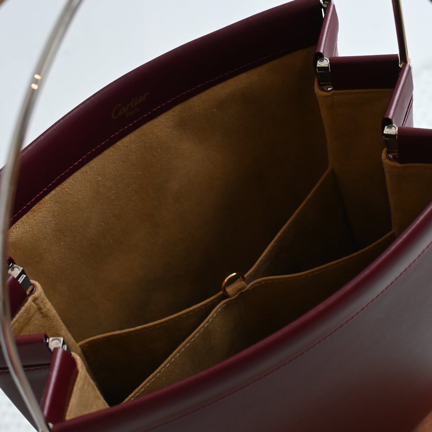 Trinity de Cartier Handbag in Bordeaux