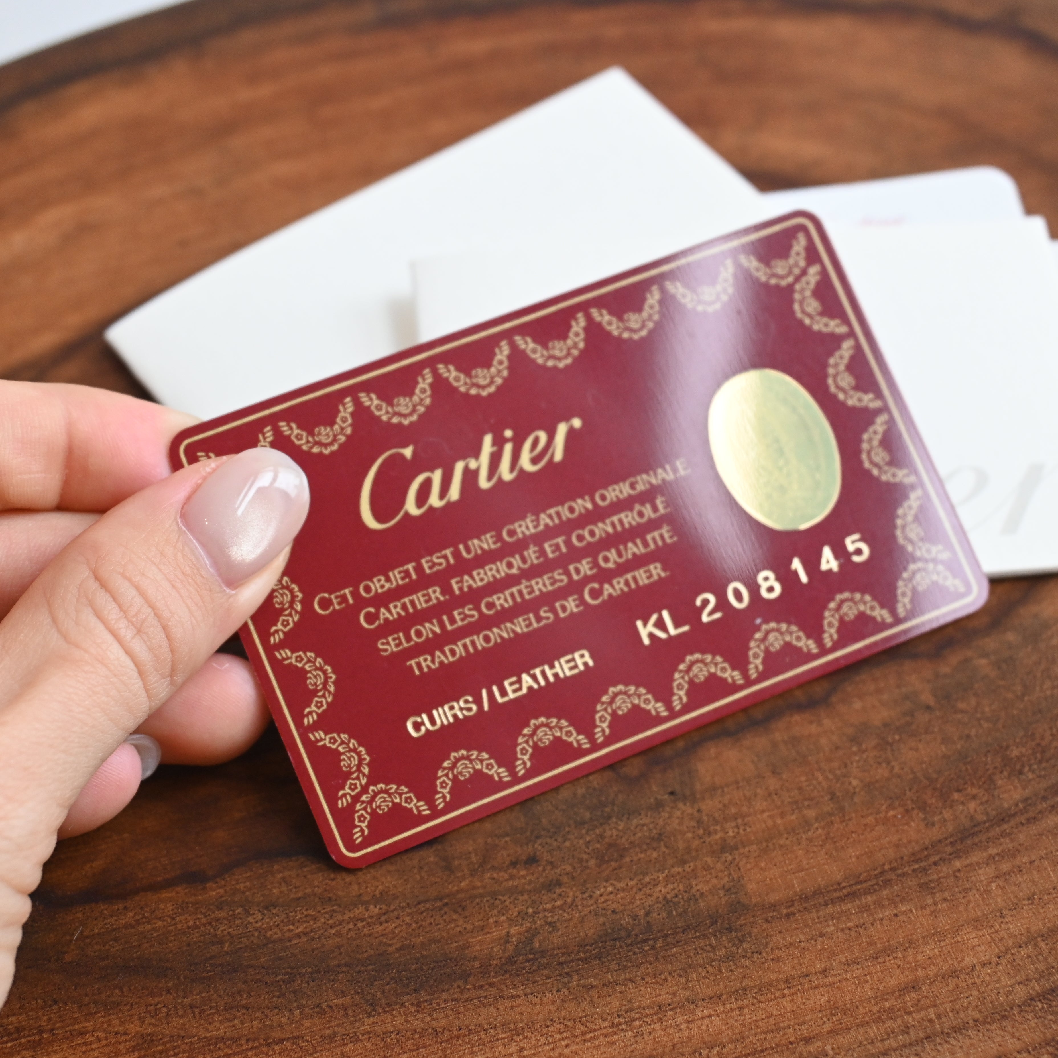 Trinity de Cartier Handbag in Bordeaux