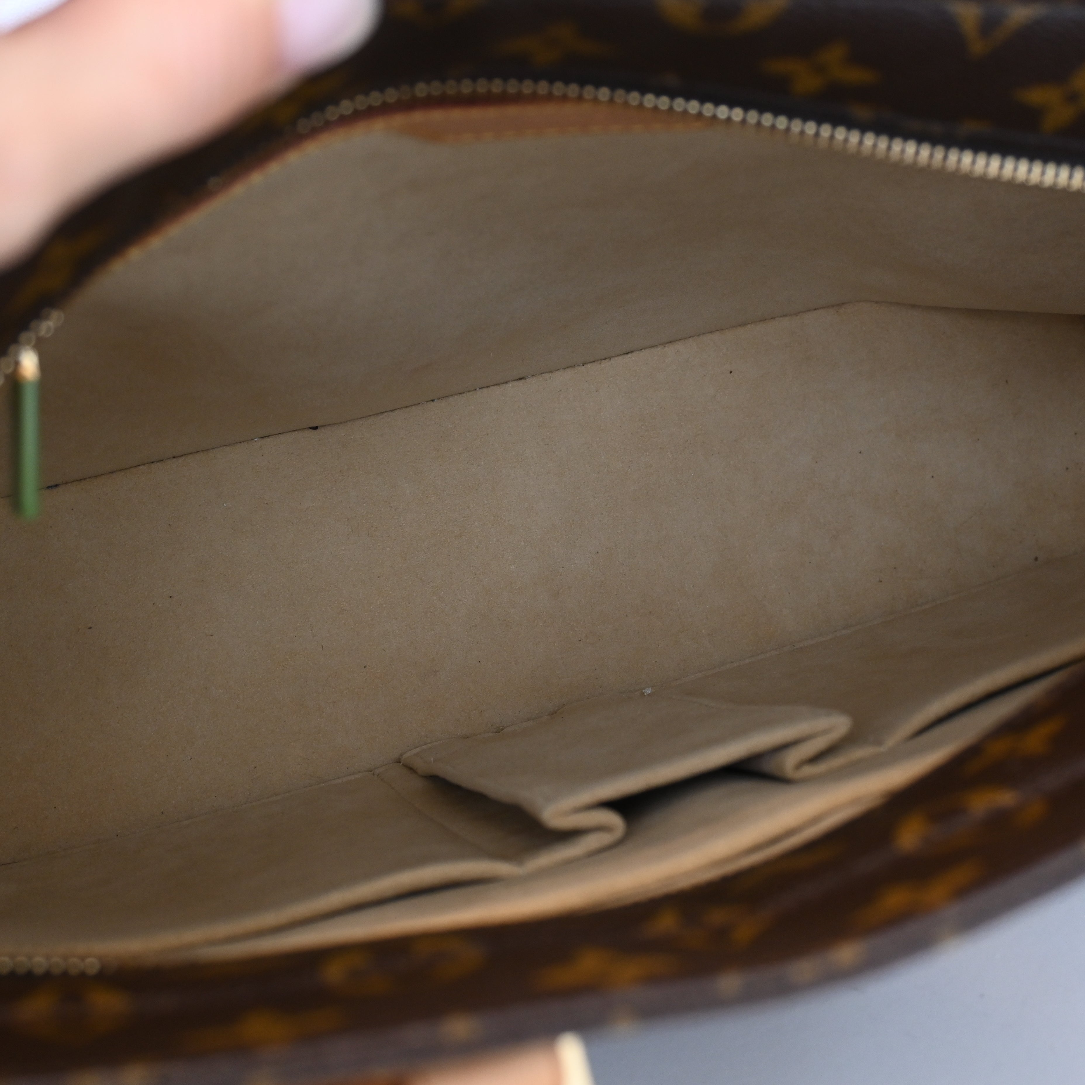 Louis Vuitton Monogram Luco M51155 - Leluxe Vintage Sdn. Bhd.