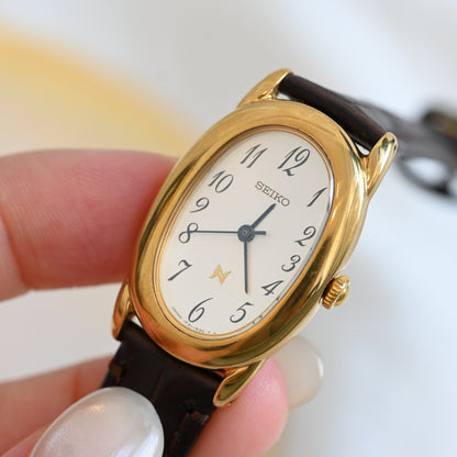 Seiko Neue 1F21-5B70 Baignoire Watch