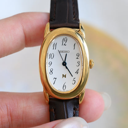 Seiko Neue 1F21-5B70 Baignoire Watch