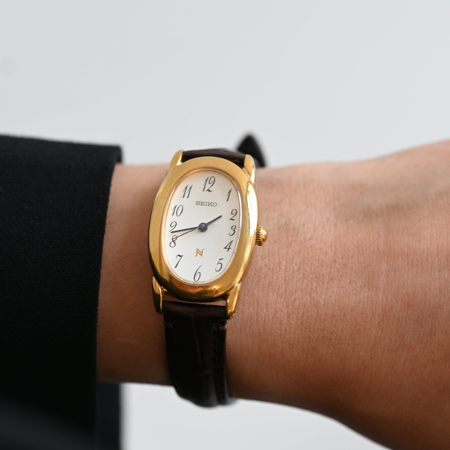 Seiko Neue 1F21-5B70 Baignoire Watch