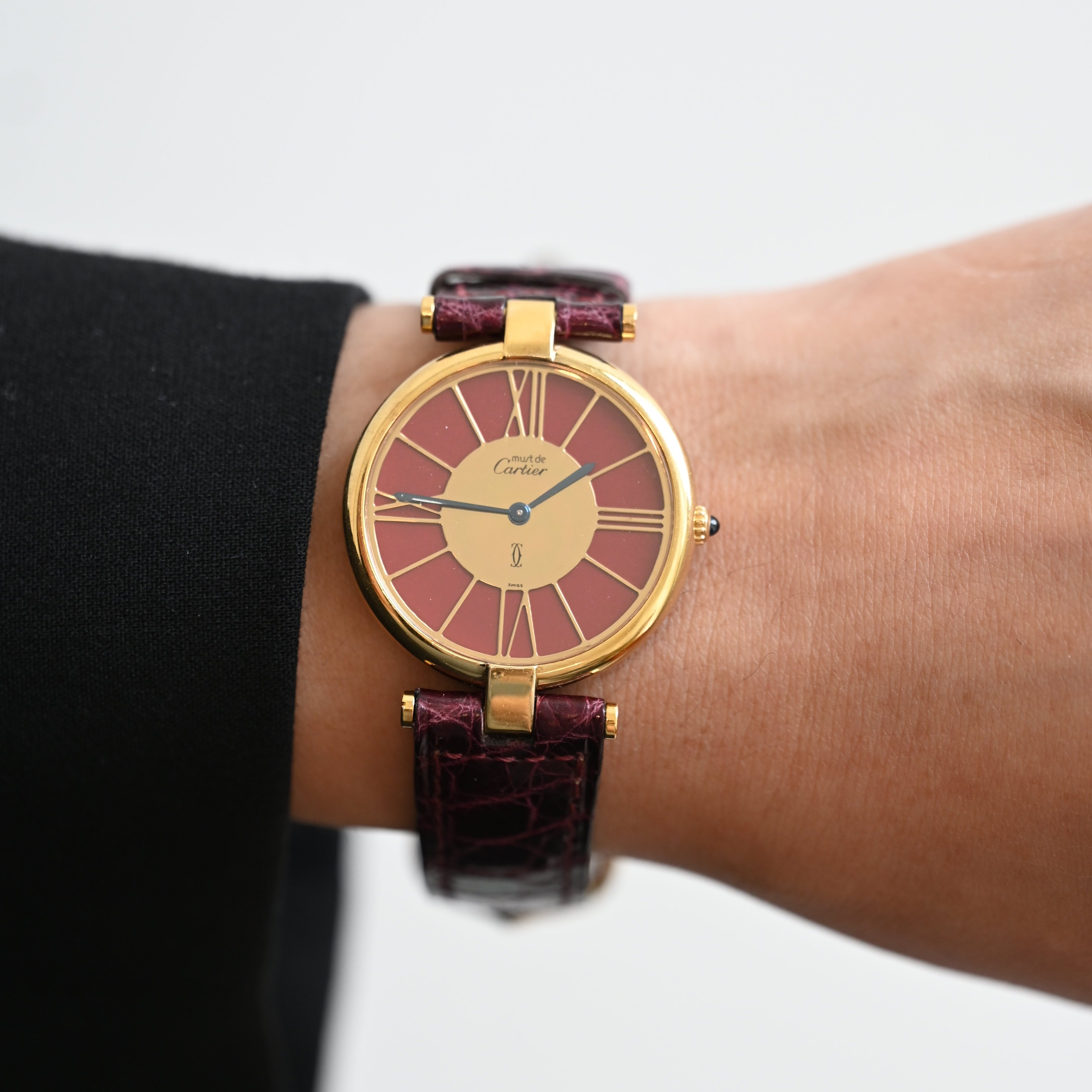 Cartier Vendome  Burgundy dial 17087867 - Leluxe Vintage Sdn. Bhd.