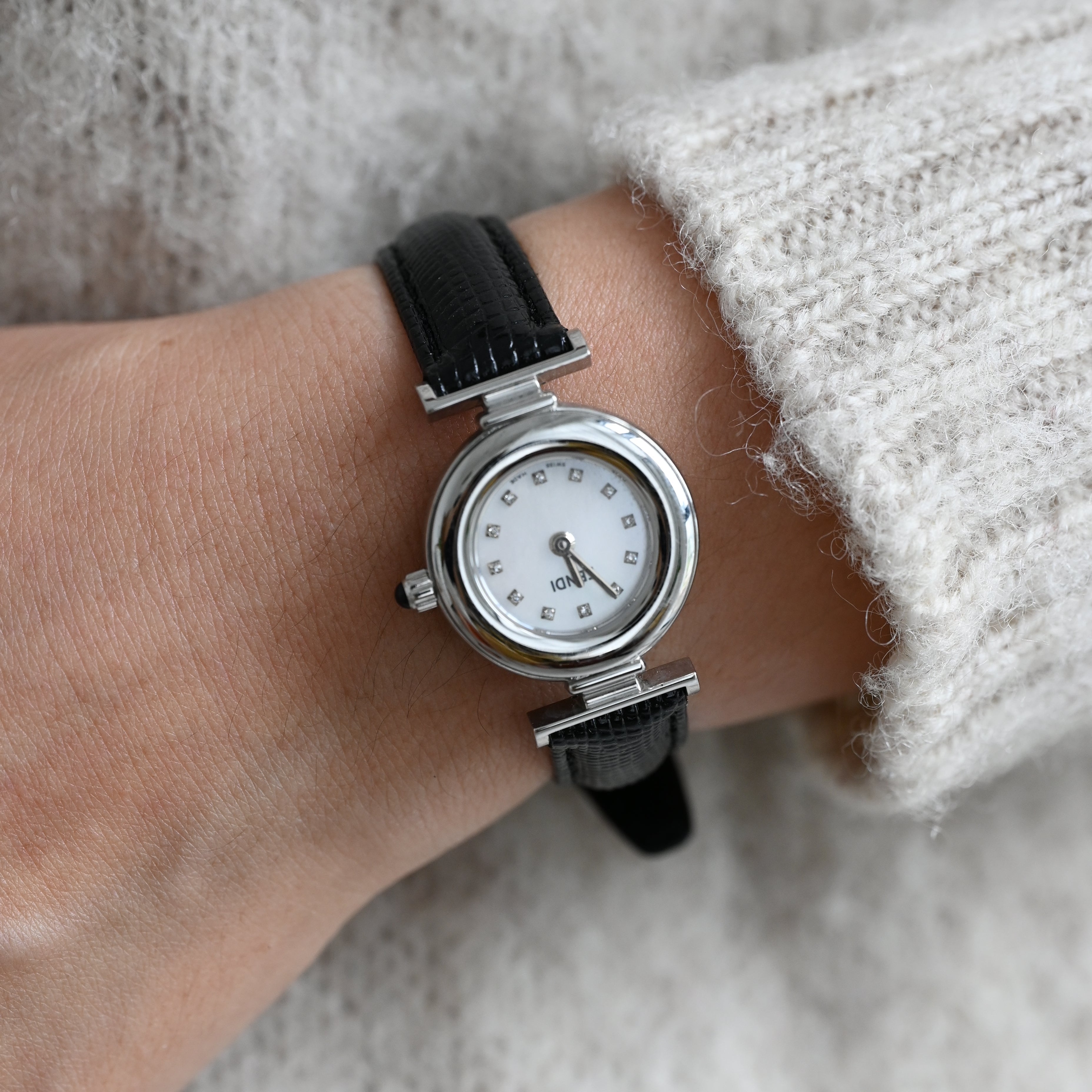 Fendi 320L White Dial Watch - Leluxe Vintage Sdn. Bhd.