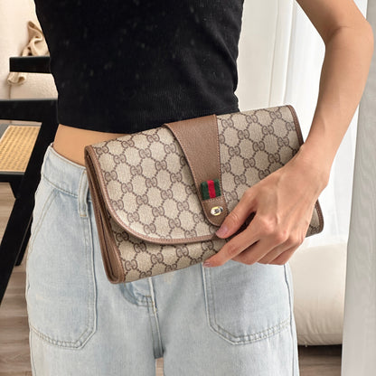 Gucci Vintage Clutch in Monogram