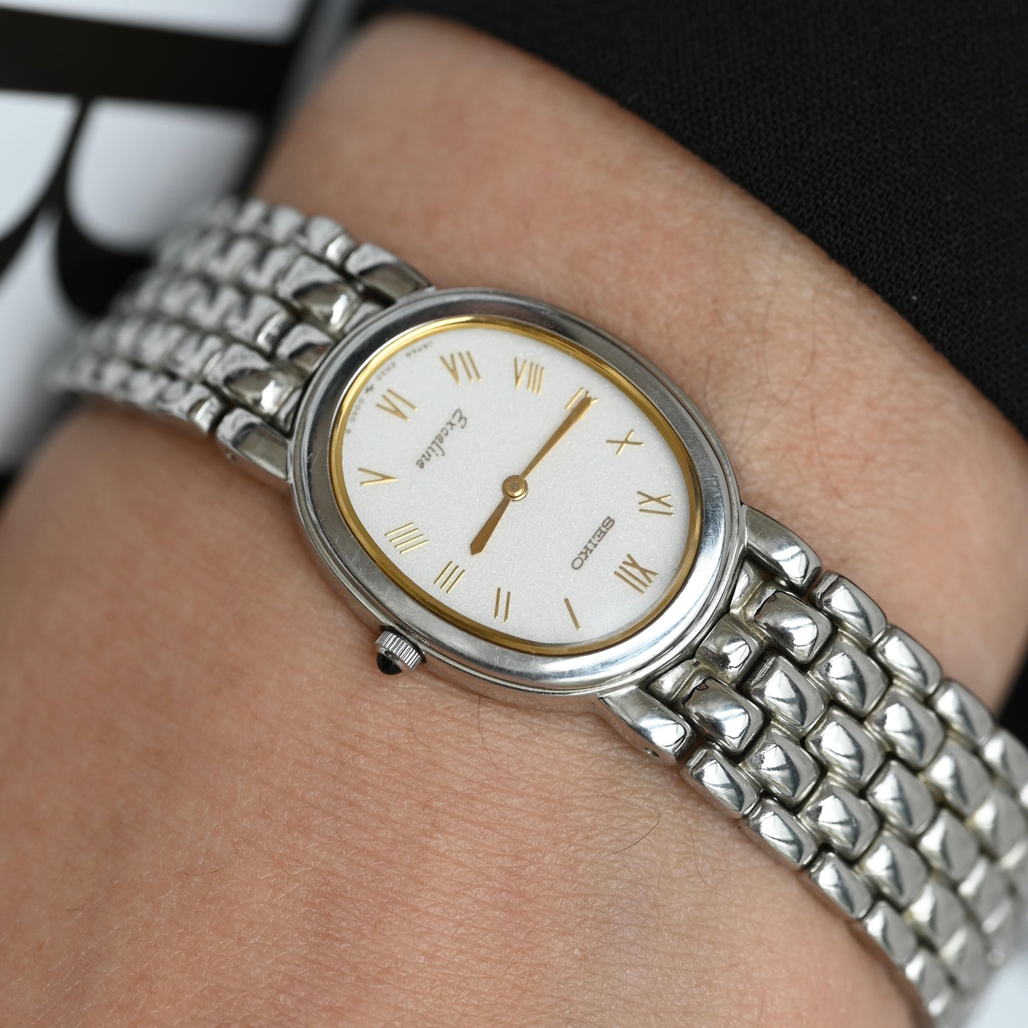 Seiko 2N20-5020 Oval Exceline Watch