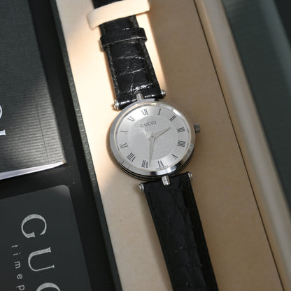 Gucci 2040M Round Face Watch