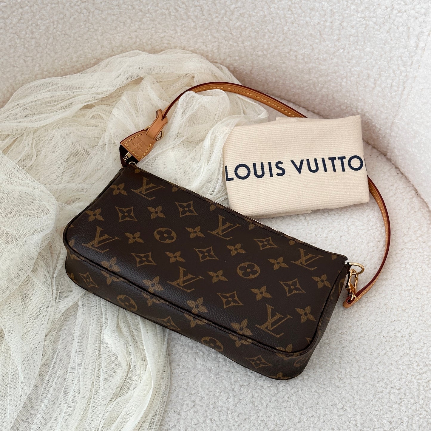 Louis Vuitton Monogram Pochette