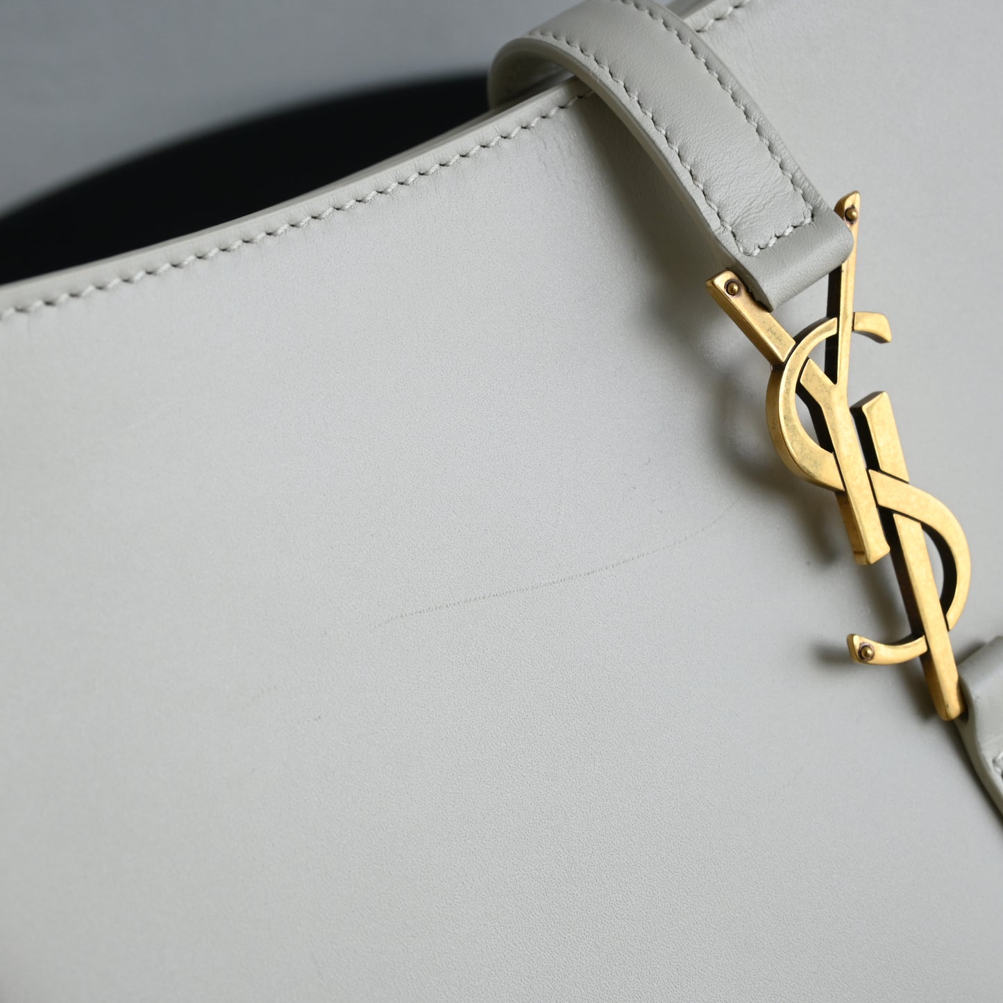 YSL Le  5 A 7 Shoulder Bag