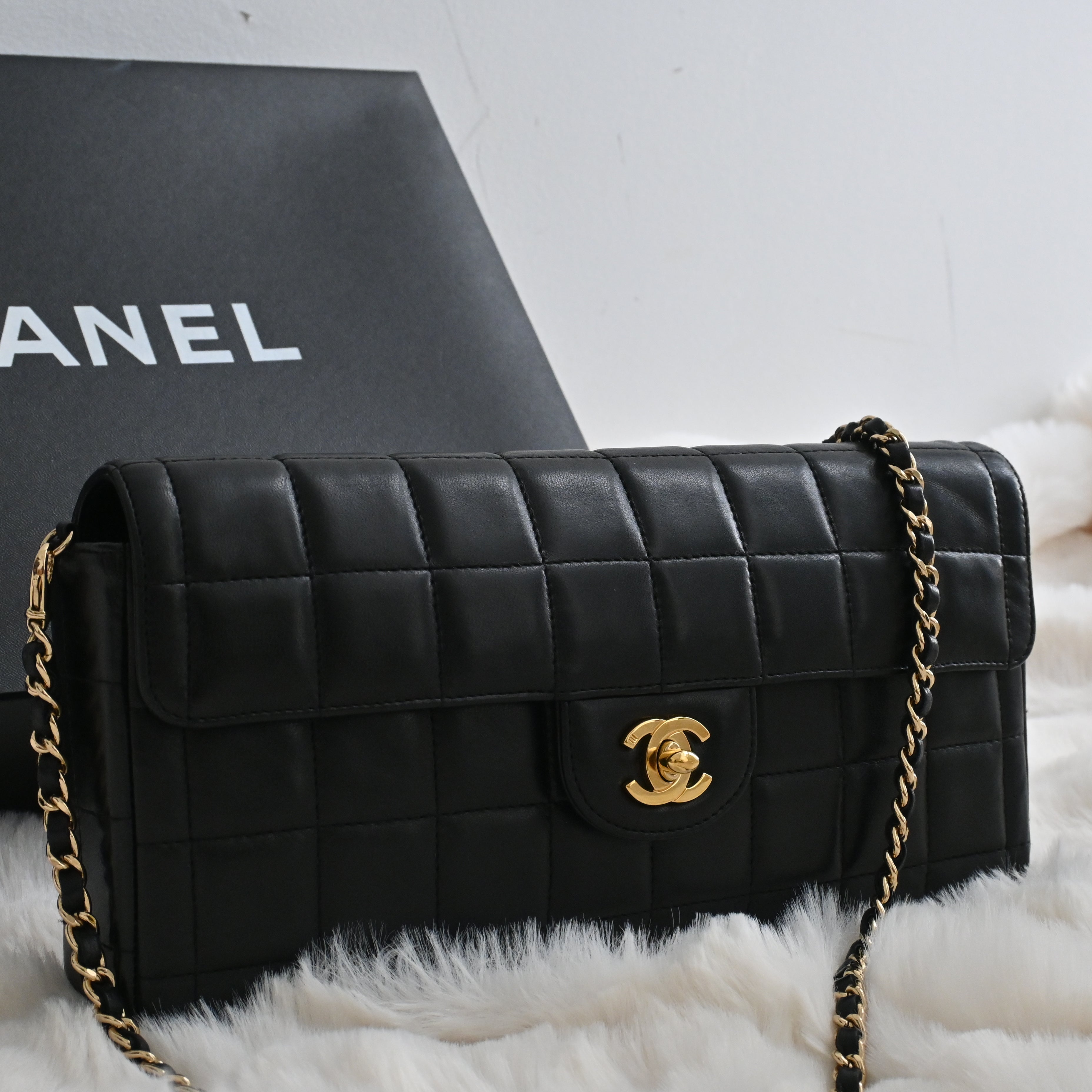 Chanel Chocolate Bar Flap Shoulder Bag - Leluxe Vintage Sdn. Bhd.