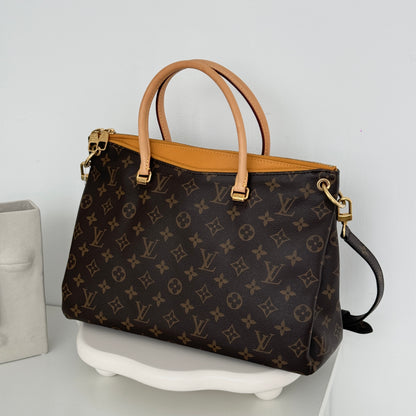 Louis Vuitton Pallas MM Monogram