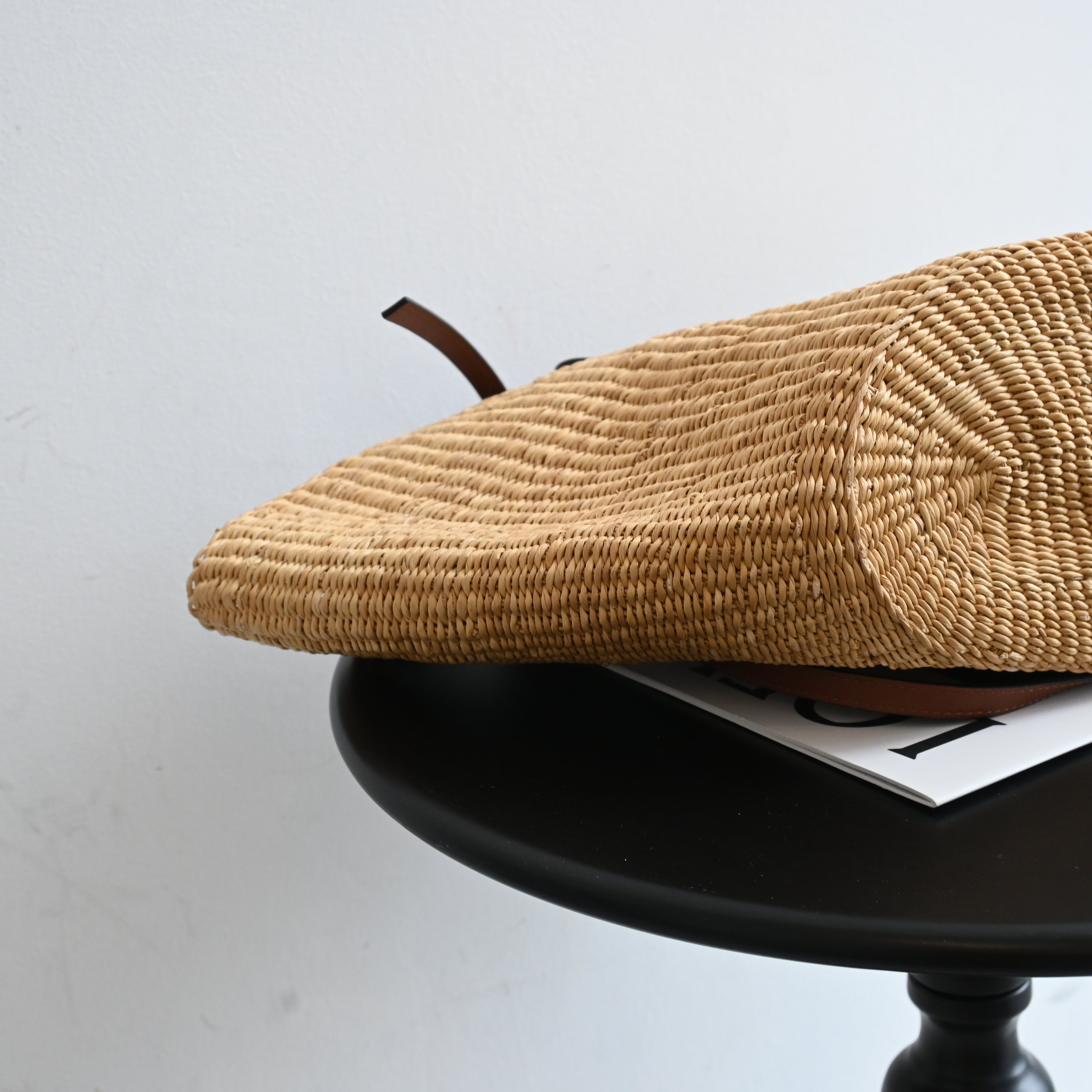 Loewe Shell Basket Bag Small – Leluxe Vintage Sdn. Bhd.