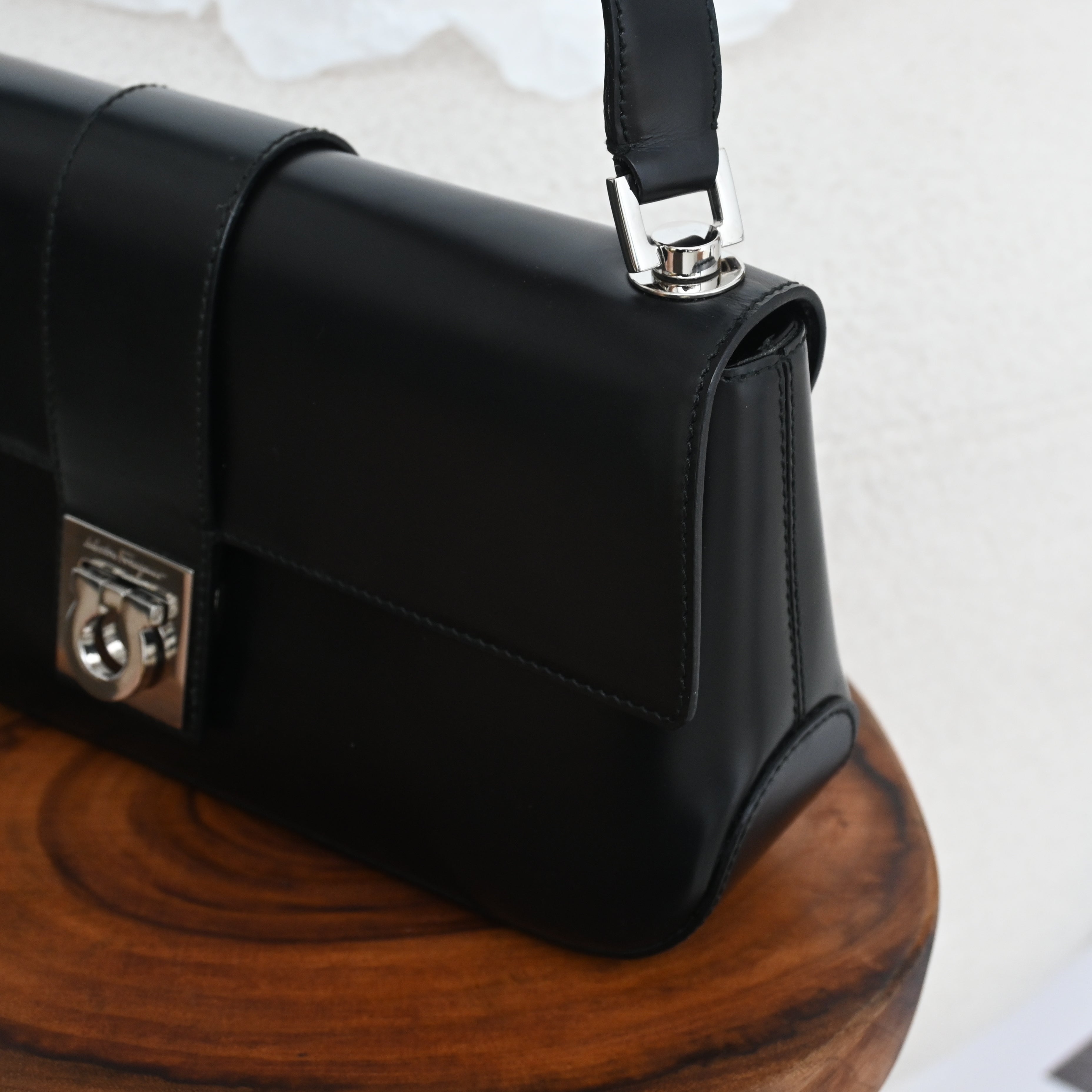 Salvatore Ferragamo Gancini Shoulder Bag – Leluxe Vintage Sdn. Bhd.