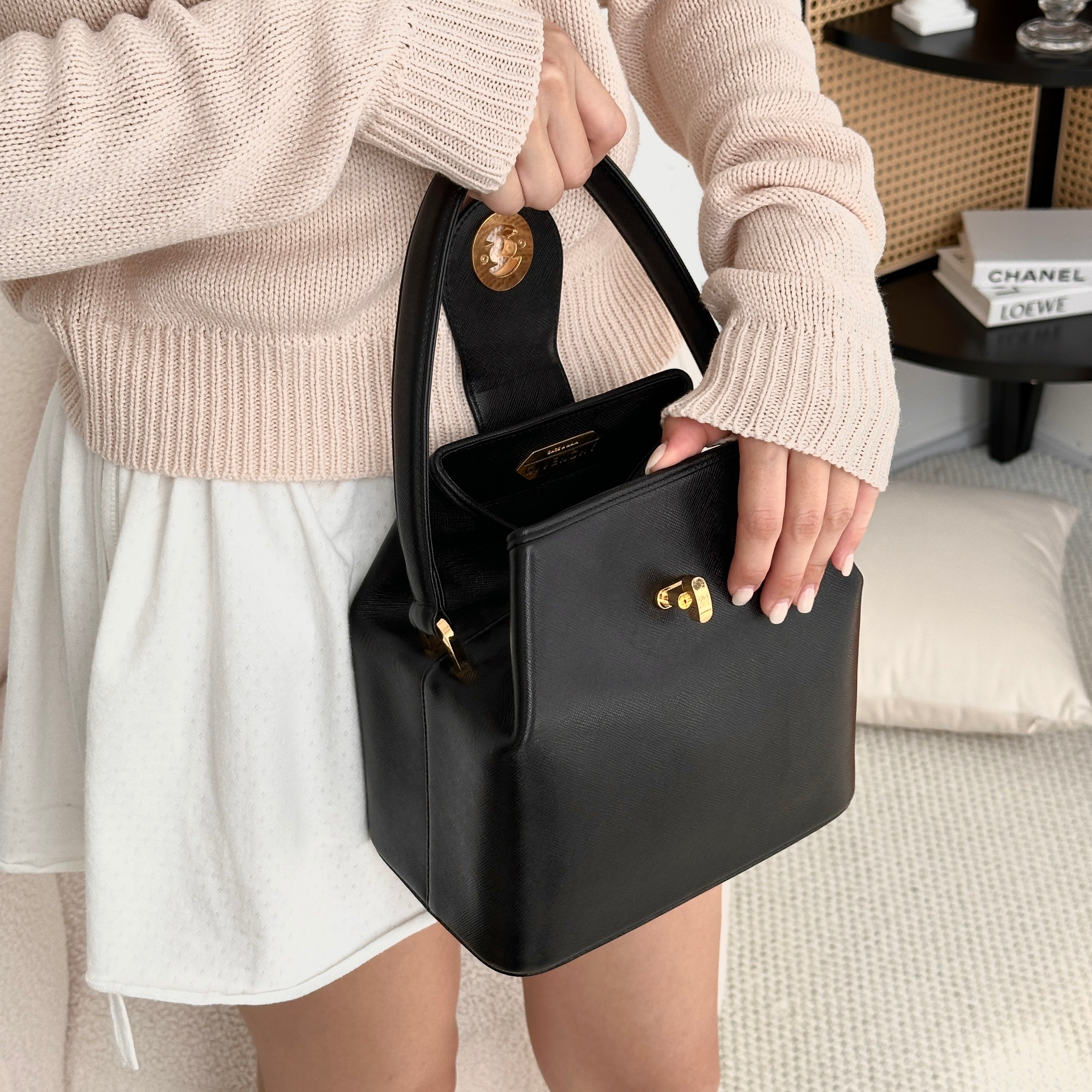 Givenchy Turnlock Buckle Milk Box – Leluxe Vintage Sdn. Bhd.