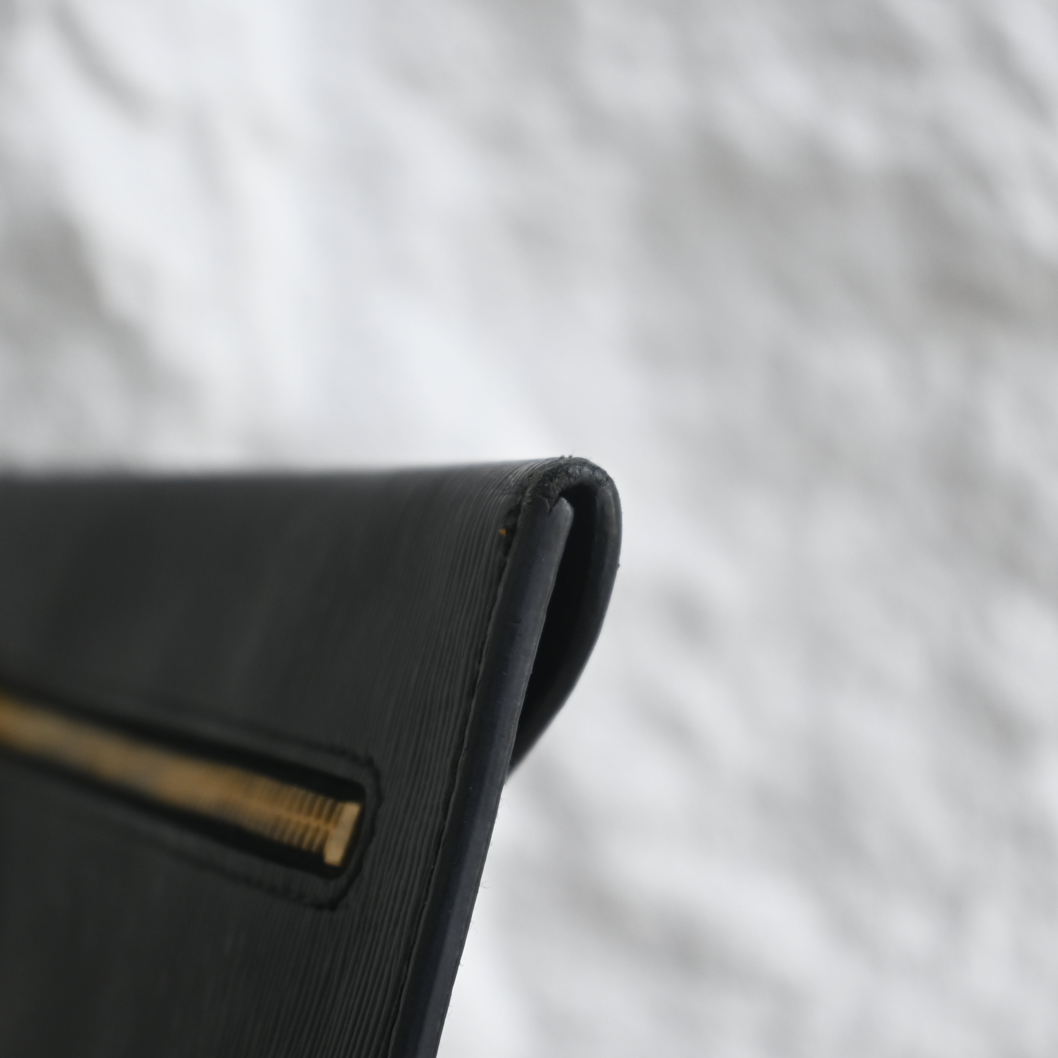 Prada Vitello Move Envelope Wallet 1MF175 - Leluxe Vintage Sdn. Bhd.
