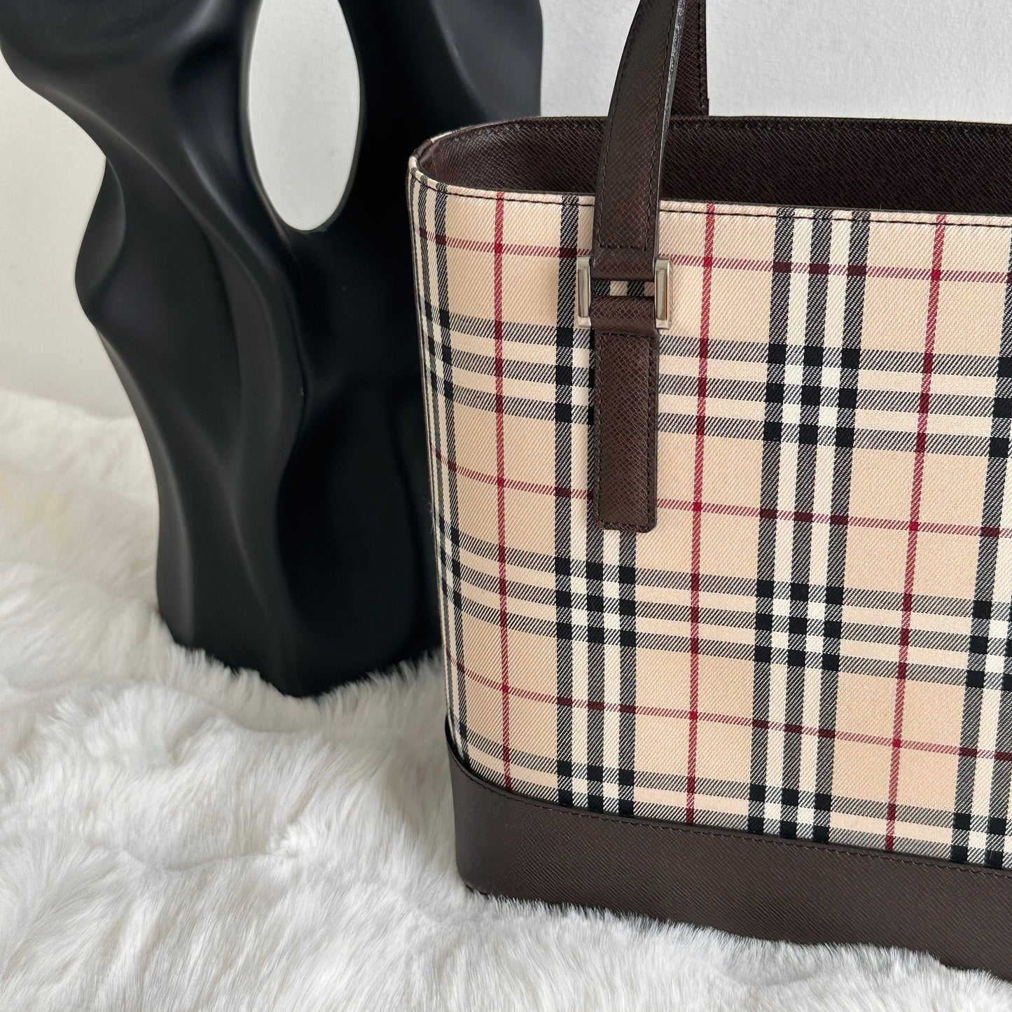 Burberry Nova Check Tote in beige