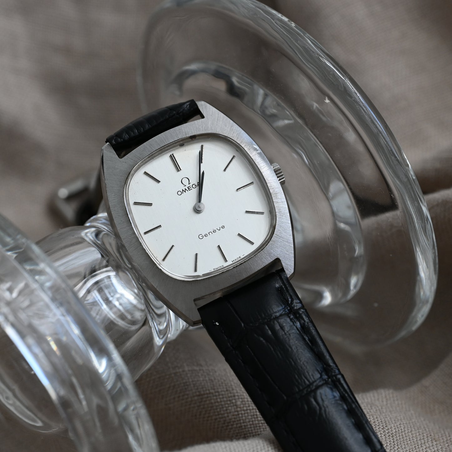 Omega Genève Tonneau Watch Ref.111.0123 Cal.625