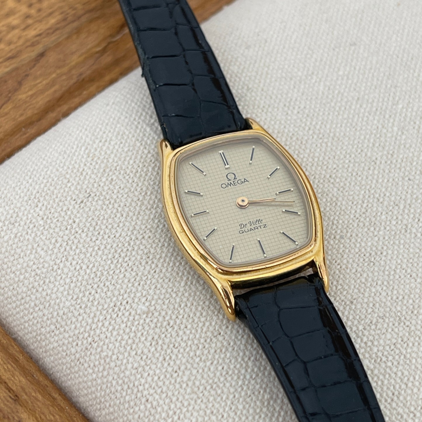 Omega De Villle Quartz Oval Watch