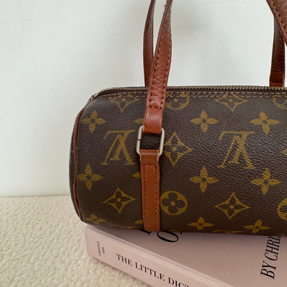 Louis Vuitton Papillon 22