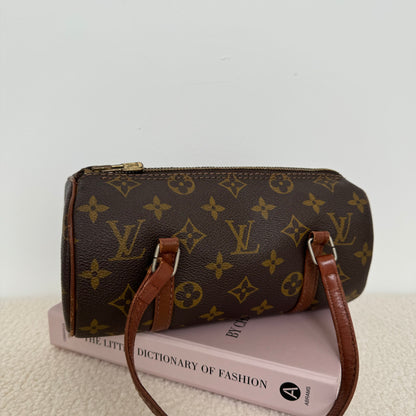 Louis Vuitton Papillon 22