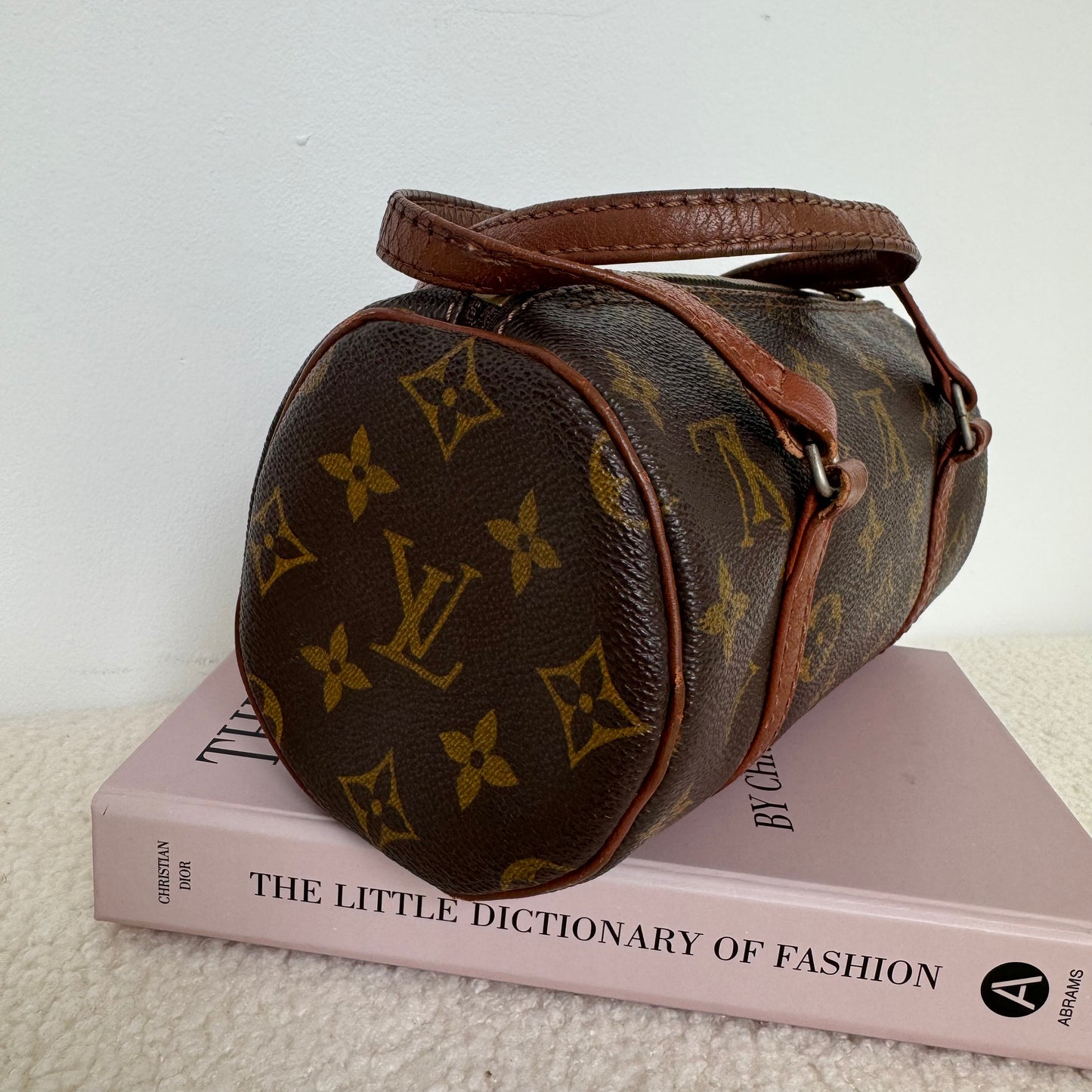 Louis Vuitton Papillon 22