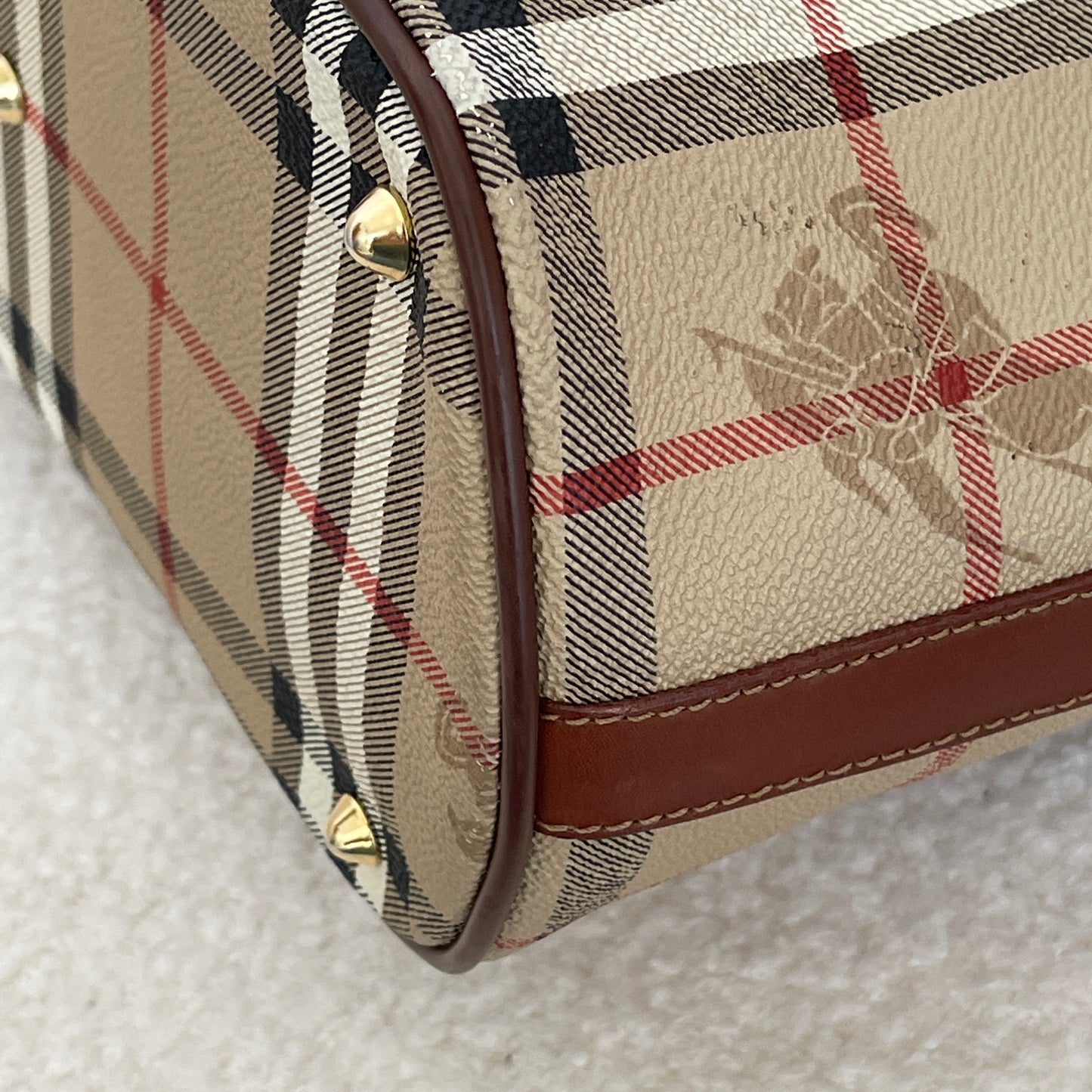 Burberry Check Tote in Beige