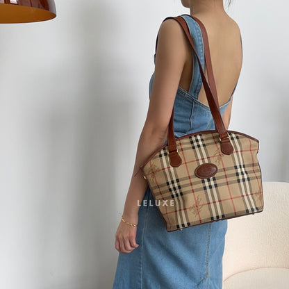 Burberry Check Tote in Beige