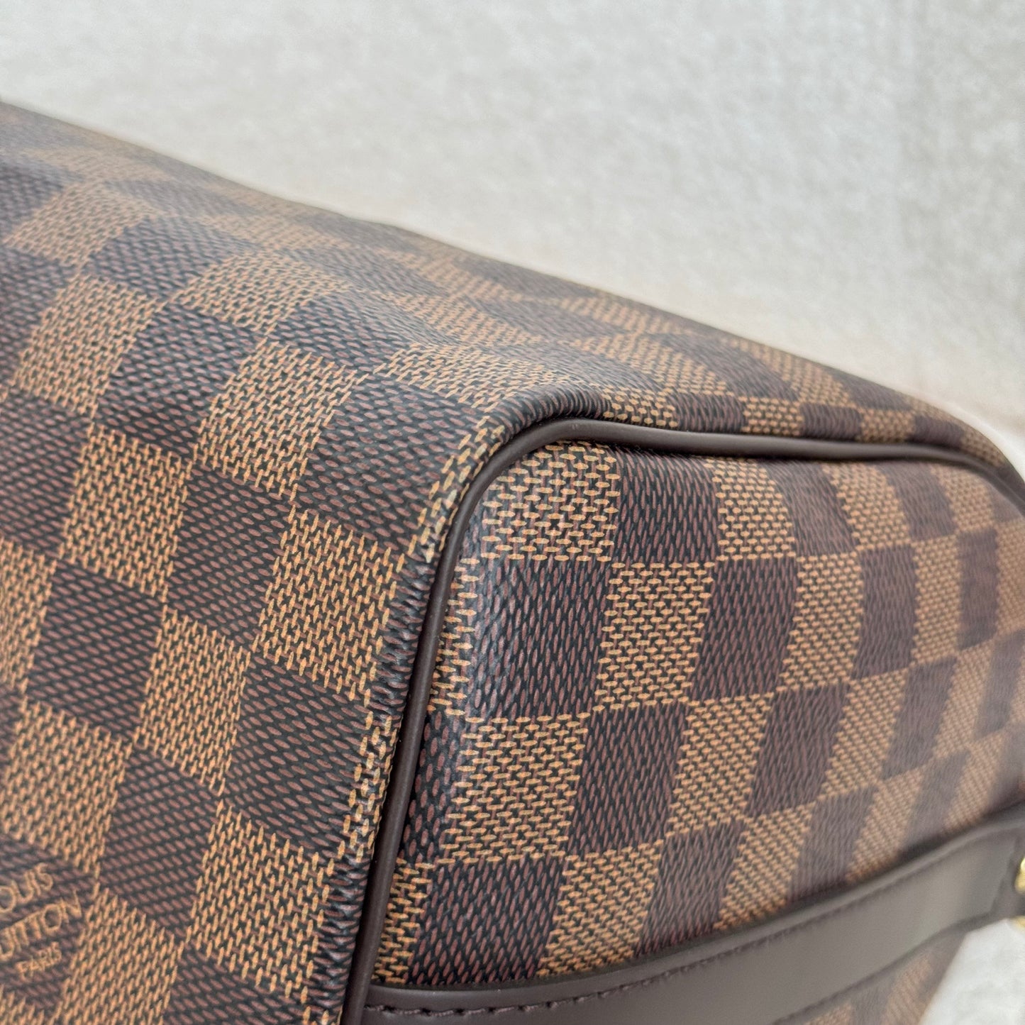 Louis Vuitton Damier Speedy 25