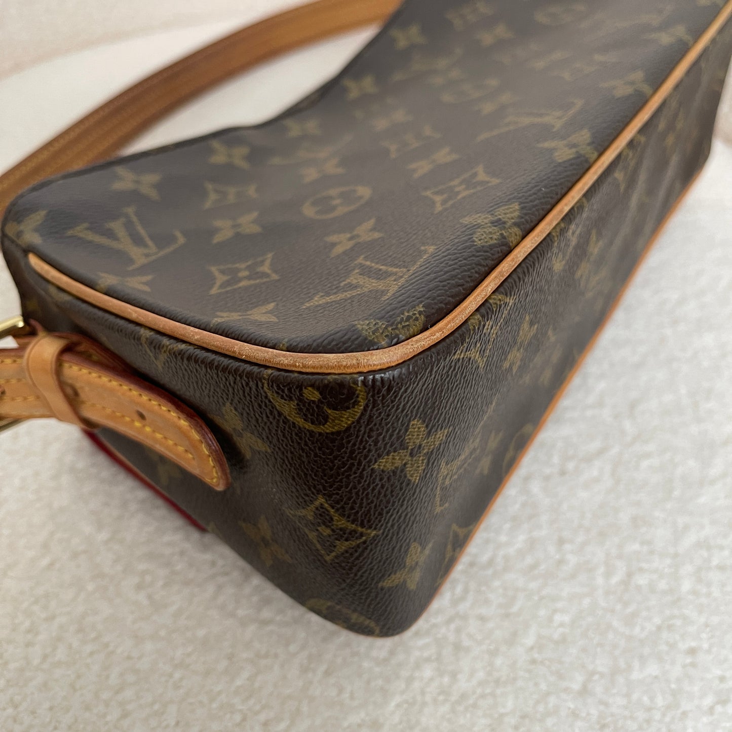 Louis Vuitton Monogram Viva Cite MM