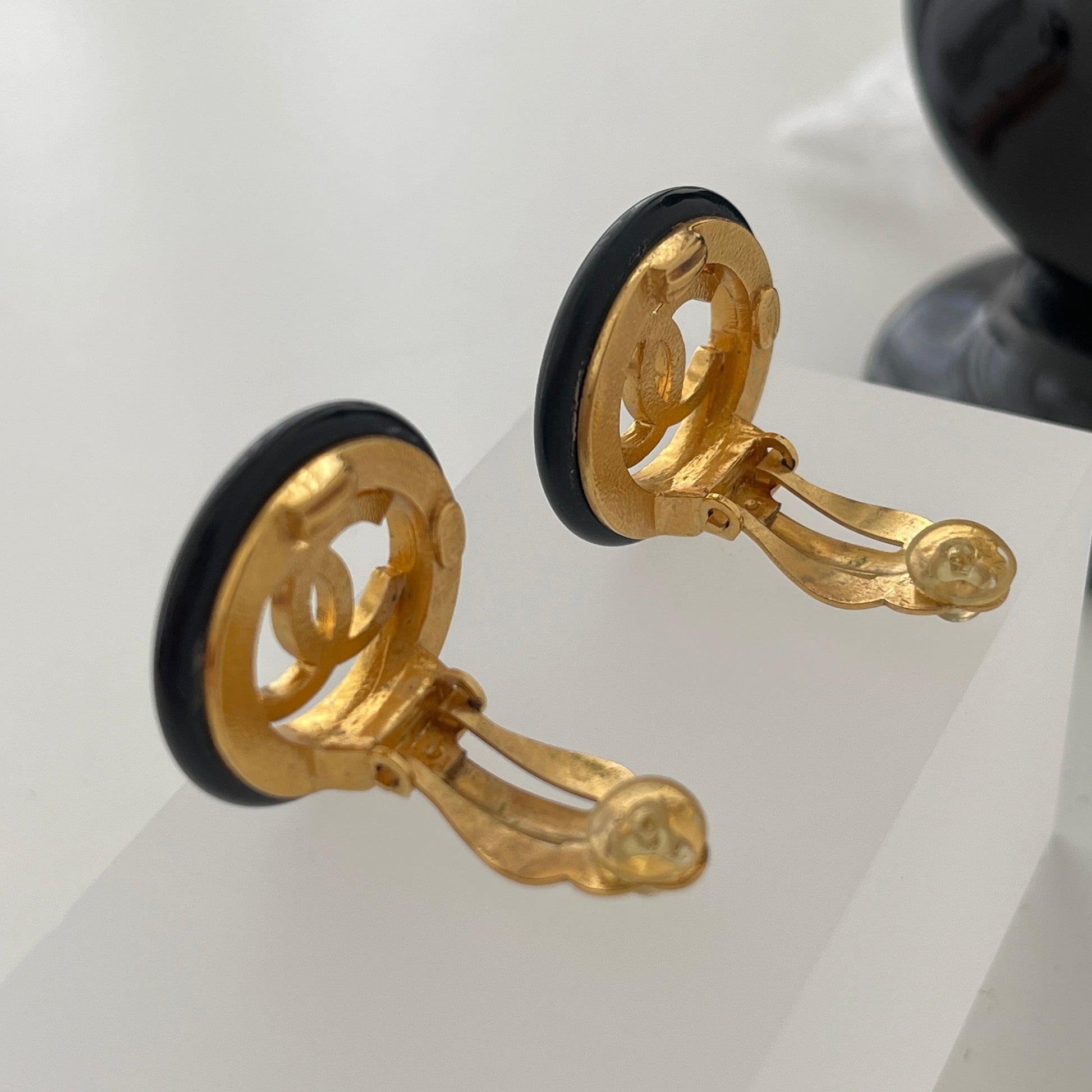 Chanel Vintage CC Earrings - Leluxe Vintage Sdn. Bhd.