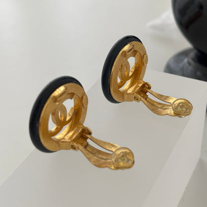 Chanel Vintage CC Earrings - Leluxe Vintage Sdn. Bhd.