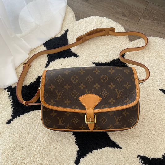 Louis Vuitton Sologne