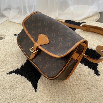 Louis Vuitton Sologne