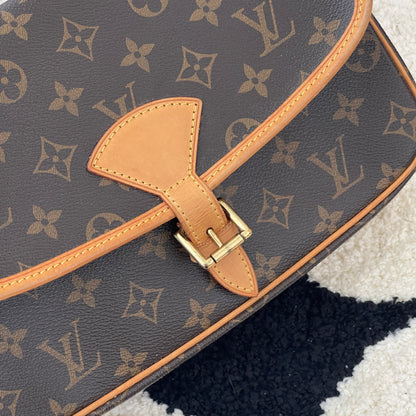 Louis Vuitton Sologne