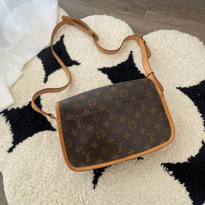 Louis Vuitton Sologne