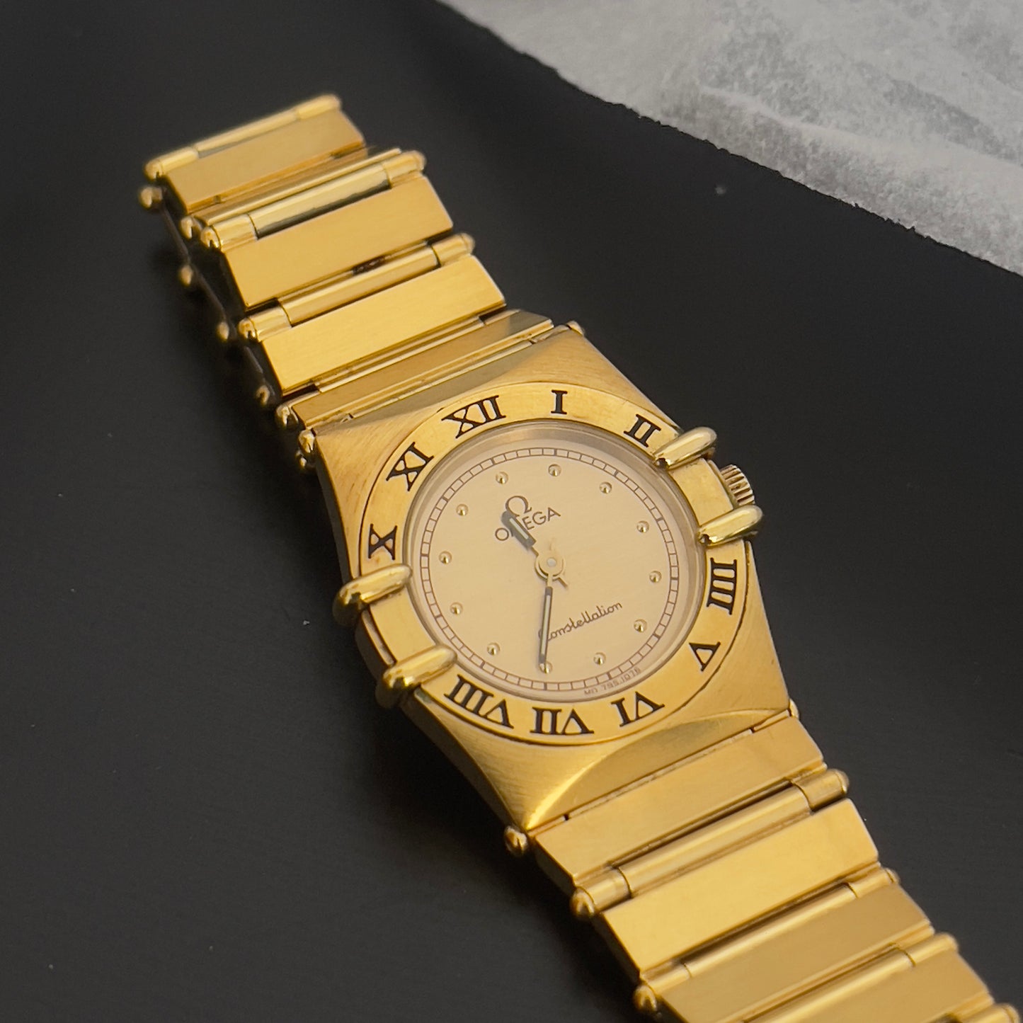 Omega 18K Constellation Quartz Watch