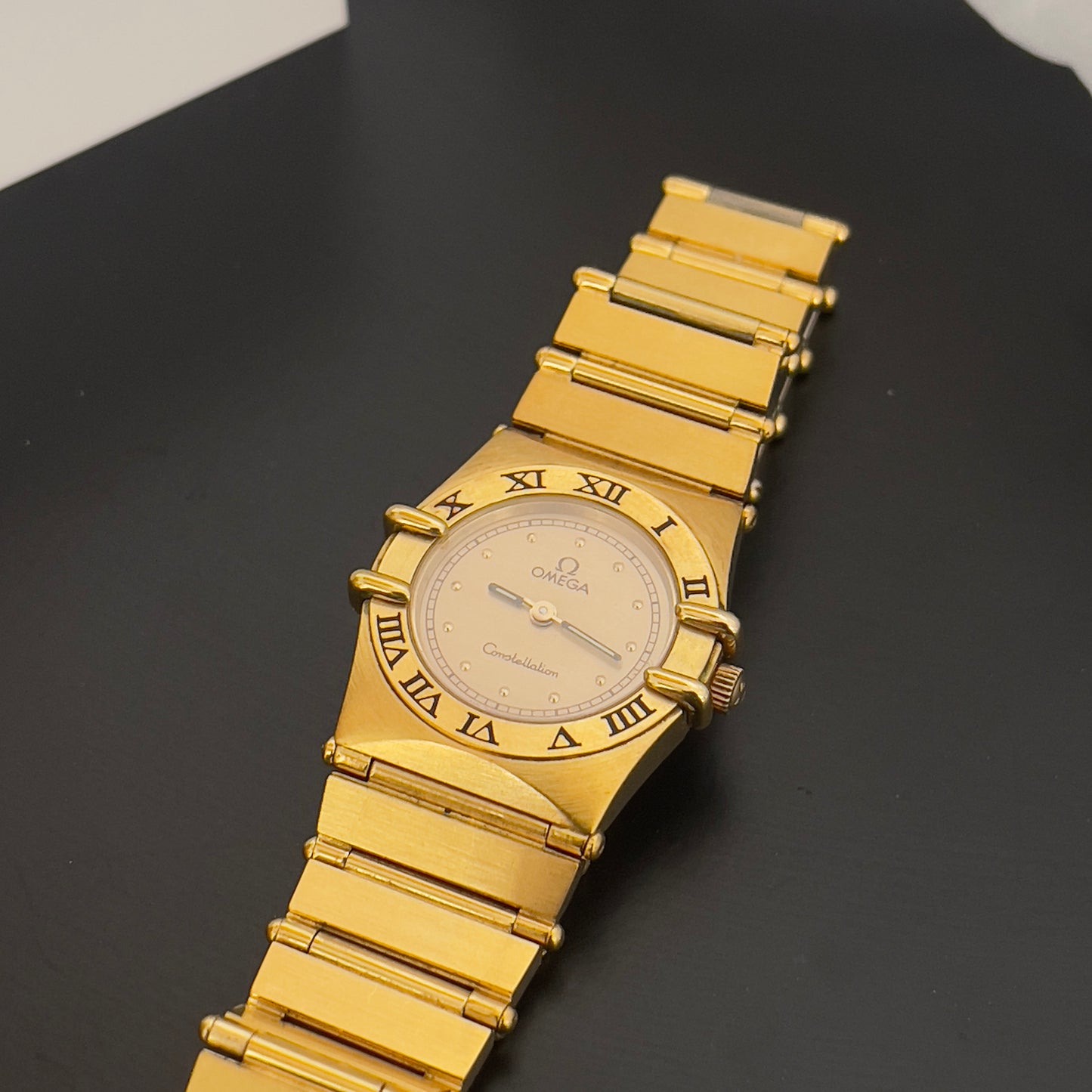 Omega 18K Constellation Quartz Watch