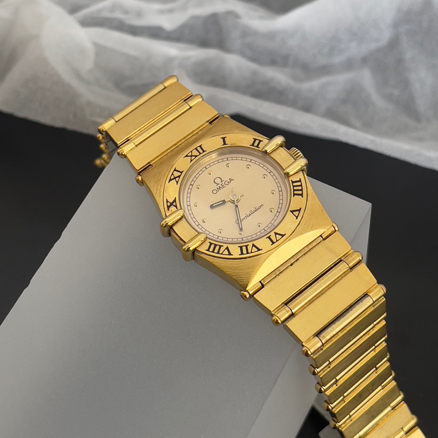 Omega 18K Constellation Quartz Watch