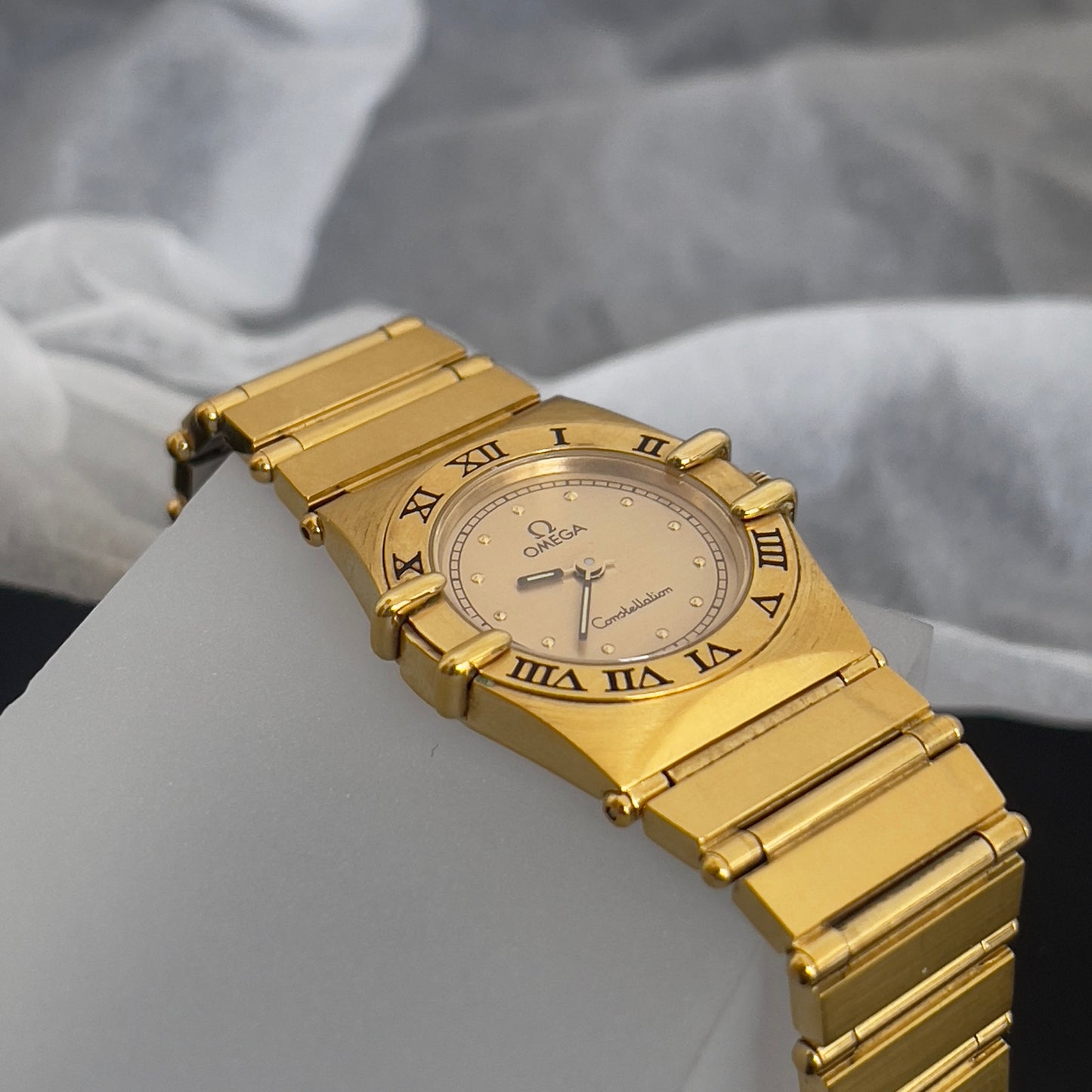 Omega 18K Constellation Quartz Watch