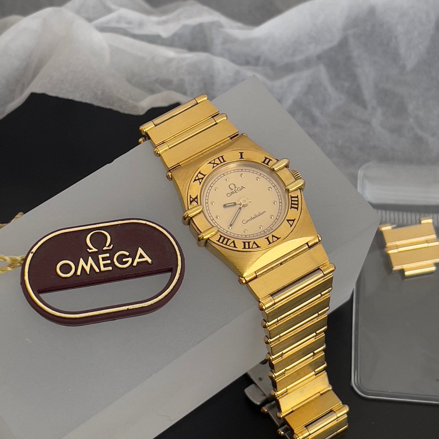 Omega 18K Constellation Quartz Watch