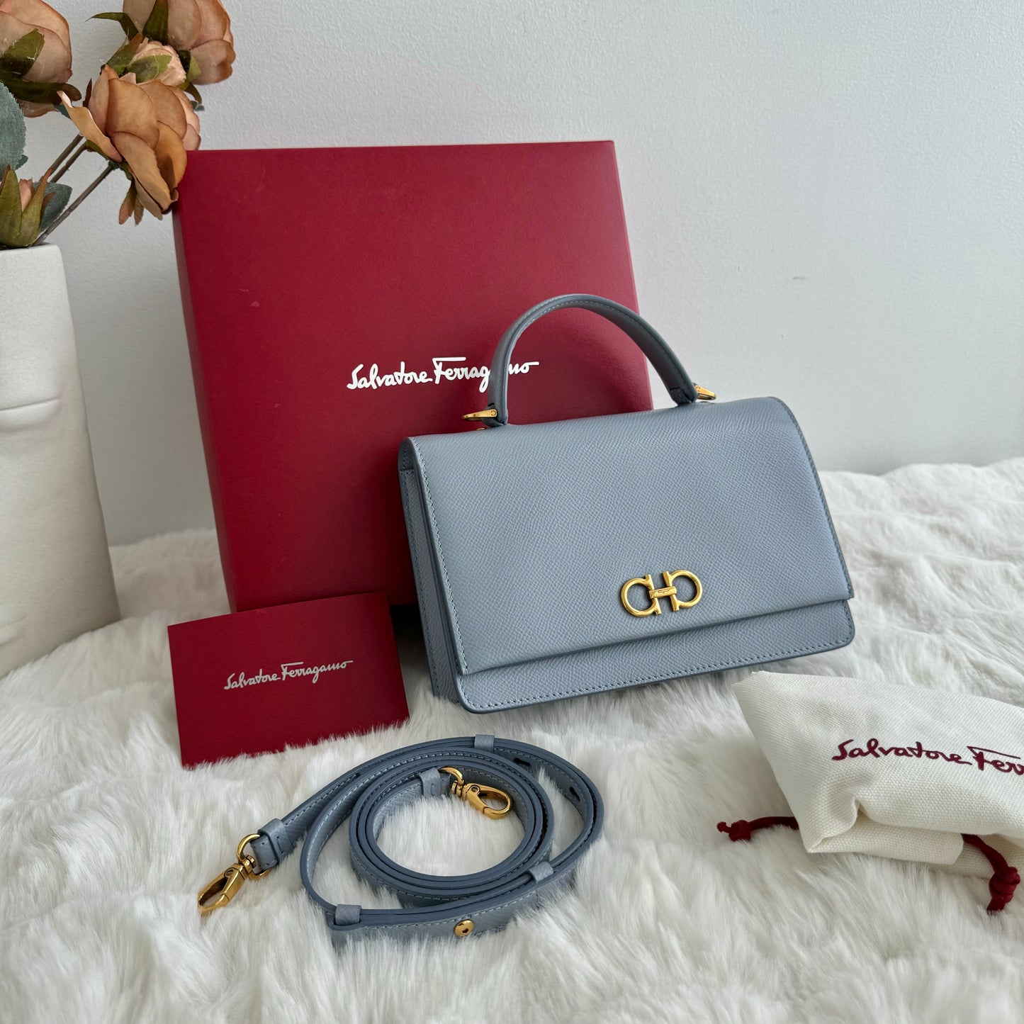 Ferragamo Handcarry bag