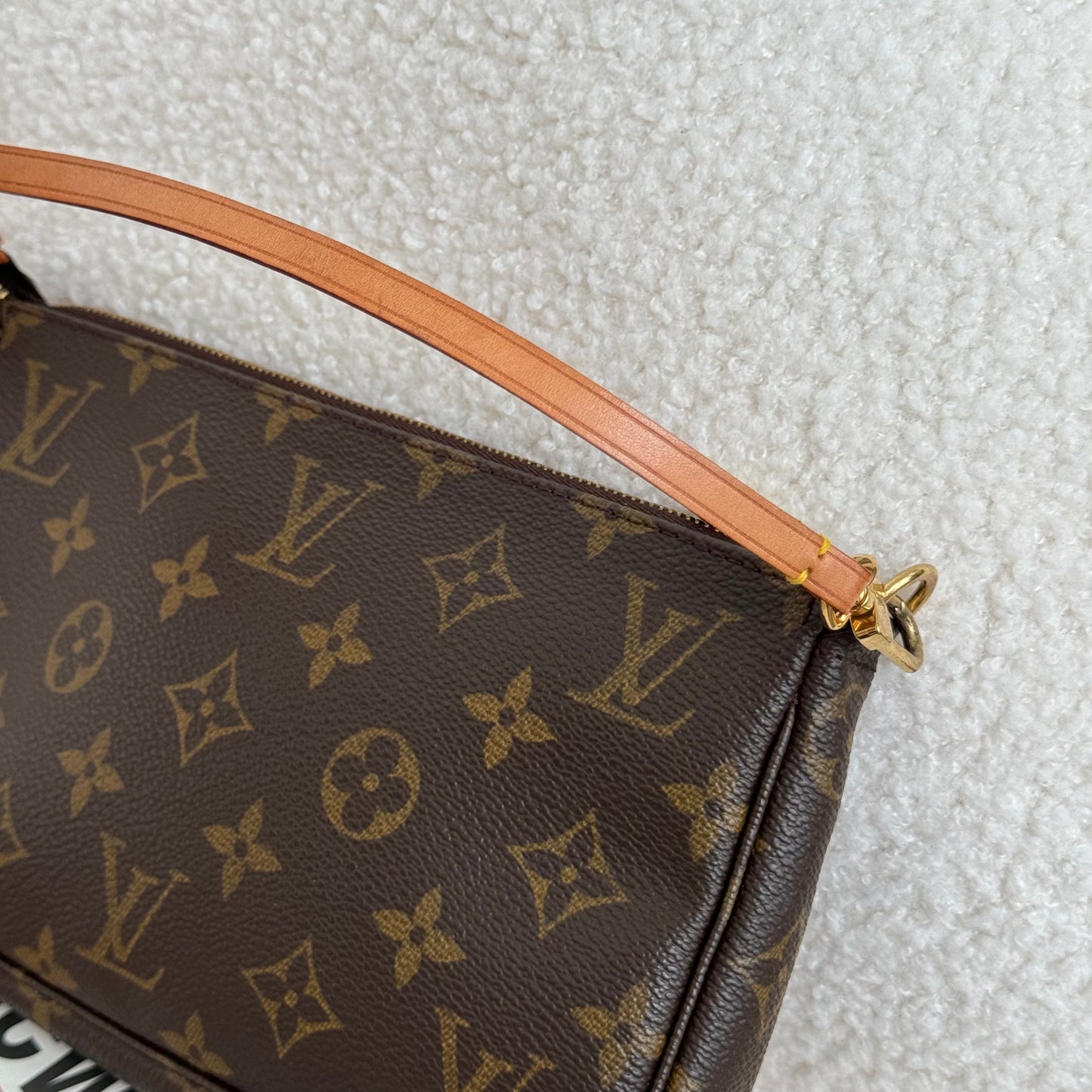 Louis Vuitton Pochette Accessoires