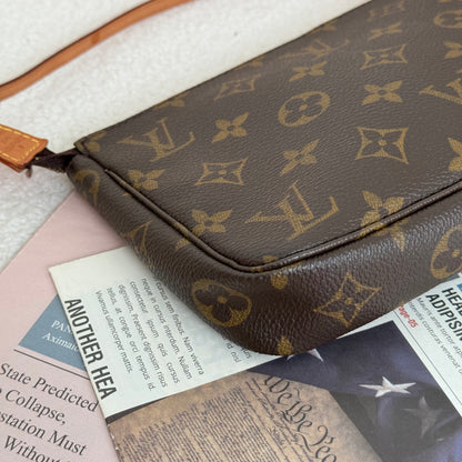 Louis Vuitton Pochette Accessoires