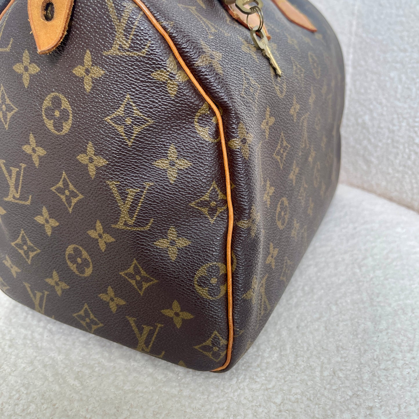 Louis Vuitton Speedy 30